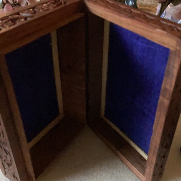 Vintage engraved rose wood jewelry box - Picture 6 of 7